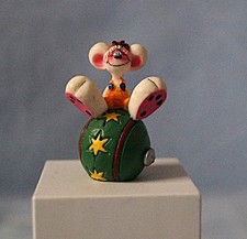 Diddl auf der Weihnachtskugel