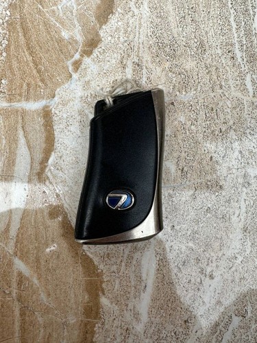 Lexus vii xz10 2021 vorne - es,