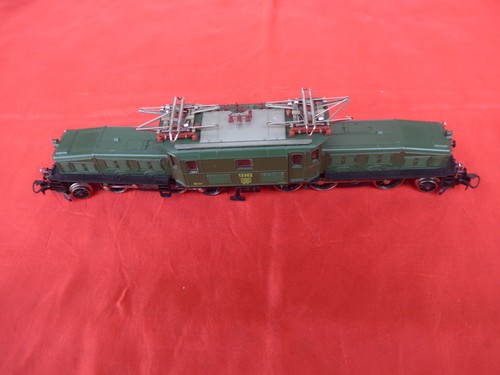 Märklin 3056 lok 13302 - h0,