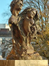 Bronzefigur  "Die Liebenden"  Signiert Antik