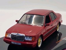 Mercedes 300 E W124 1984 dunkelrot Modellauto 1:43 ixo models