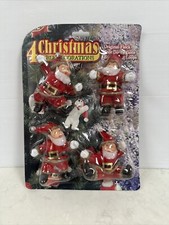 Herde bedeckt Weihnachtsmann