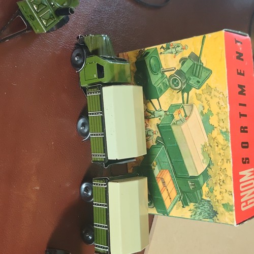 Gnom blechspielzeug militär - blechspielzeug,