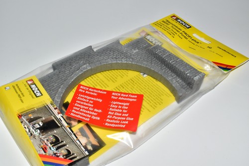 Noch 58052 tunnel portal - h0,