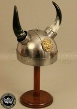 Wikingerhelm mit Königin