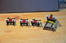 Märklin 8991 H0: 4 x Prellbock, 1 davon auf M-Gleisstück mit Beleuchtung