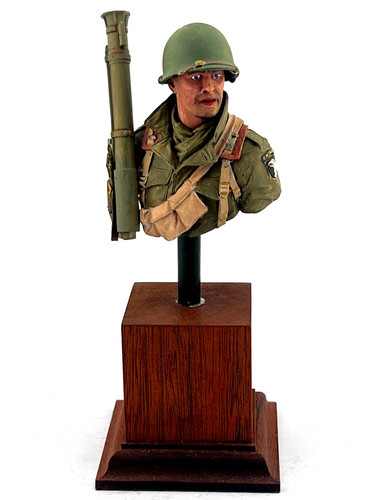 Young miniatures scale - 1/10,