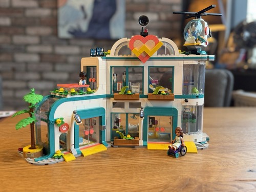 Lego friends heartlake city - friends:,