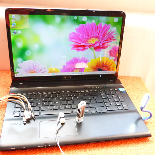 Sony vaio sve17 fit - sony, dolby