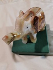 Handgeschnitzter Elefant aus