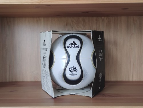 Official matchball adidas - official,