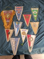 56 teiliges Fußball Wimpel