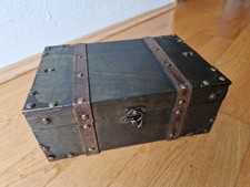 Vintage Holztruhe mit