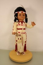 Grosse Indianerpuppe in echter