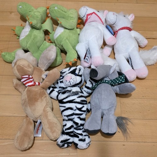 Ein plüschtier elefant elmo - plüschtier,