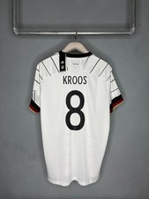 Deutschland toni kroos - •, •