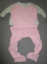 sehr hübscher Strampler mit