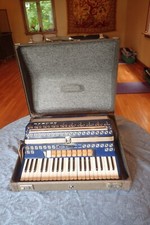 HOHNER ATLANTIC III  hard to