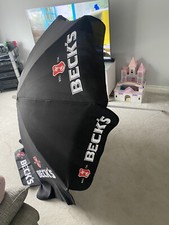 Becks Beer großer schwarzer Garten Sonnenschirm Sonnenschirm
