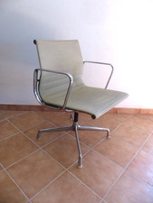 Vitra Charles Eames Chair EA