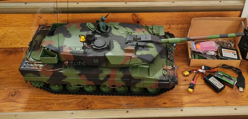 Leopard panzer 2a6 rauch - 1/16,