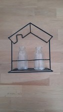 Deko-Haus aus Metall mit 2 kleinen Glasvasen
