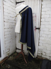 Formeller One Shoulder Cape