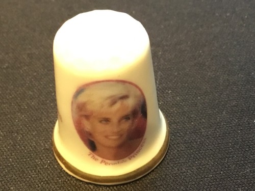 Fingerhut eine hommage - -,