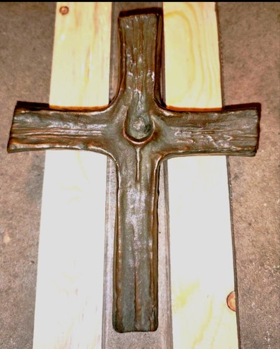 Kreuz aus