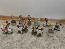 Tolle Porzellan Figur verschiedene Motive zur Auswahl ähnlich wie Hummel VIP