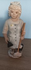 Große Alice Figur - Frau mit Besen und Kehrblech - höhe ca. 35,0 cm