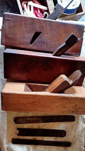Holzhobel schreiner tischler - schreiner,