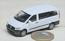 Herpa 048910-002    	Mercedes-Benz Vito Bus, reinweiß
