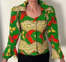 Bunte Bluse im afrikanischen