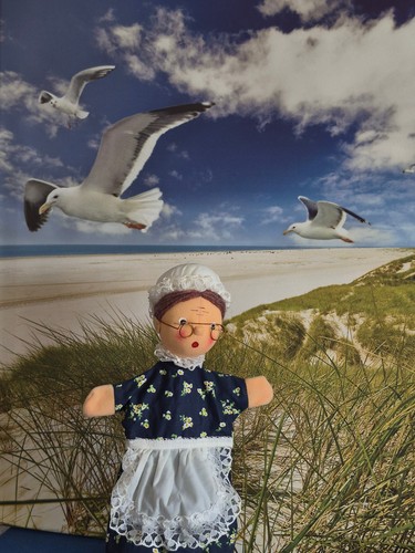 Handpuppe frau magd von - handpuppe, kersa