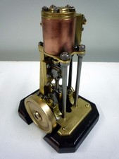 Sehr alte Englische Säulen-Dampfmaschine