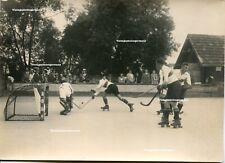 G81 Foto 20er Jahre Rollhockey Streethockey Rollschuhe Sportler Hockey 