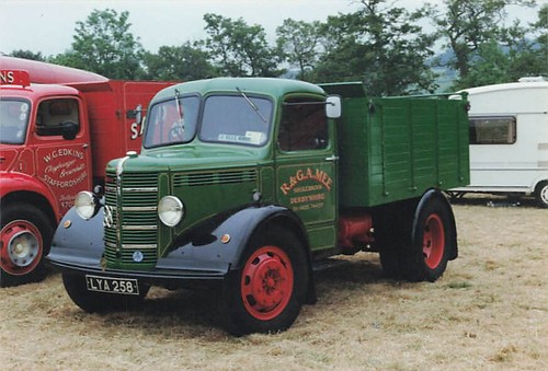 Alter lkw oldtimer - lkw, foto