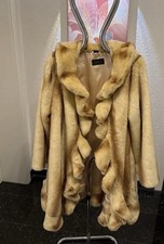 Eleganter Webpelz Mantel G.46