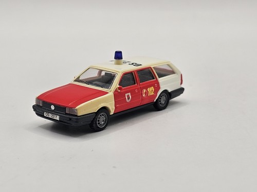 Busch passat feuerwehr - 1:87,