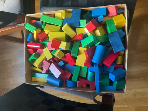 Holzbausteine bauklötze bunt - holzbausteine,