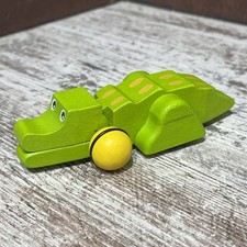 Vtg Pullback Wooden Alligator
