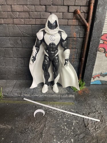 Marvel legends moon - legends,