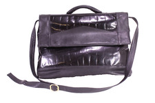 Tasche Satchel Bag Umhängetasche Leder schwarz Krokolook Lackleder Vintage B25