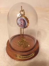 M. I. Hummel, Kettenuhr 