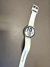 Samsung Galaxy Watch 4 Grau