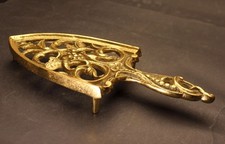 Älterer Untersetzer für