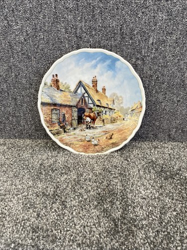 Royal doulton village - royal,