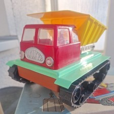 UNIKET DDR SPIELZEUGAUTO