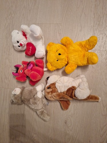 Verschiedene kuscheltiere